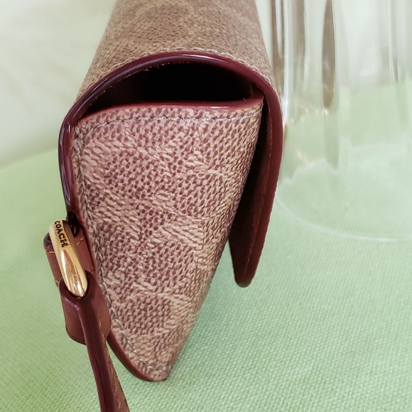 COACH SUNGLASS CASE BAG CHARM SIGNATURE W/TEA ROSE TURNLOCK:NWT 89408 - Picture 10 of 14